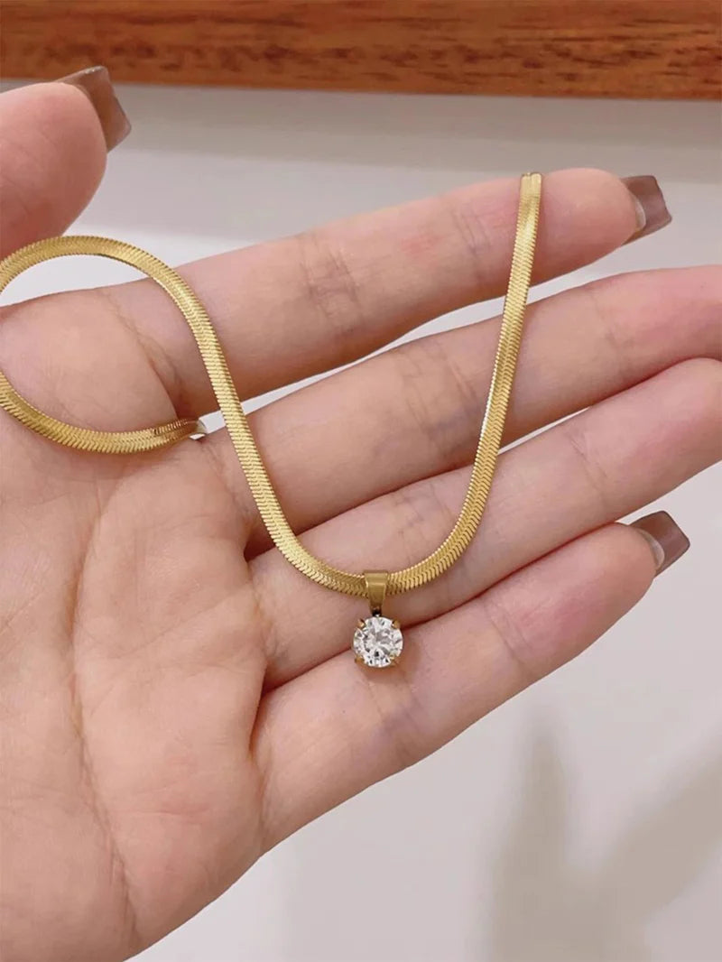 Sleek Gold Solitaire Necklace
