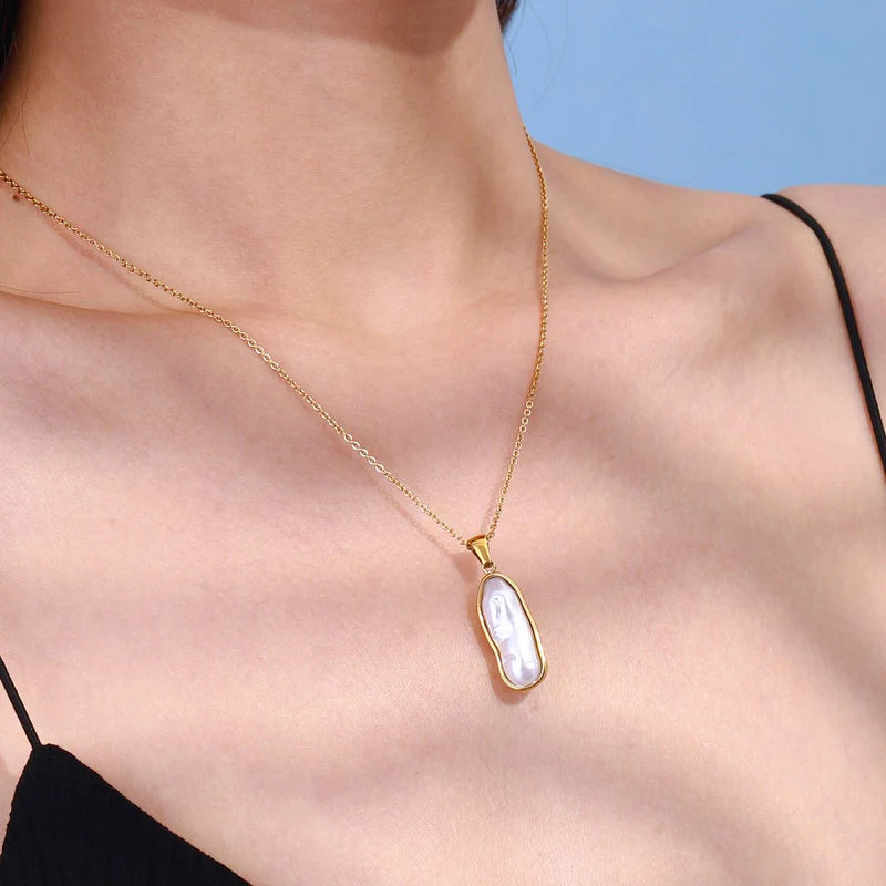 Liquid Pearl Medallion Necklace