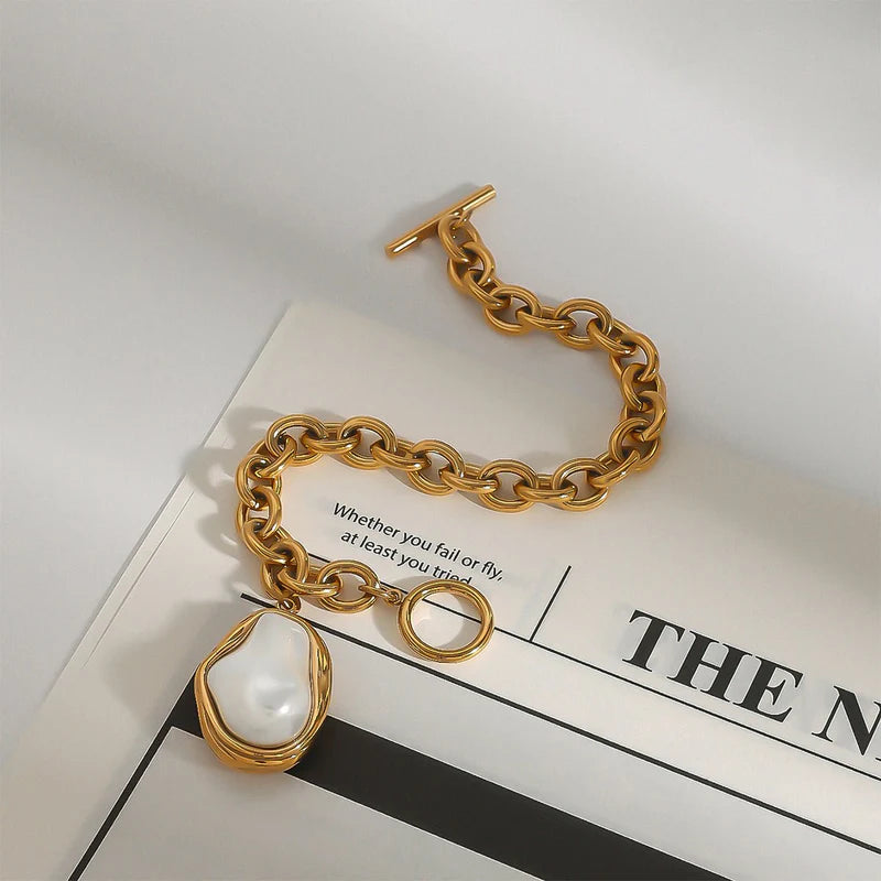 Oval pearl bracelet