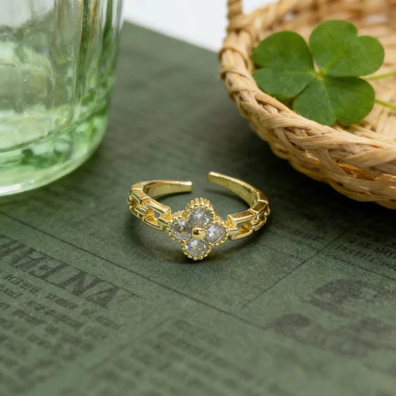 Clover Chain Open Ring