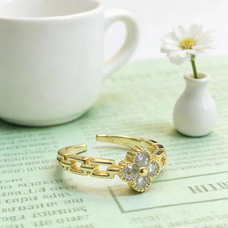 Clover Chain Open Ring