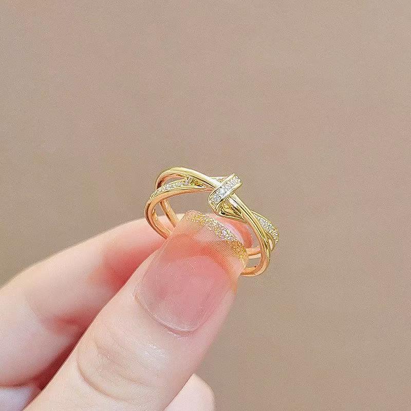 Vintage Niche Knot Ring